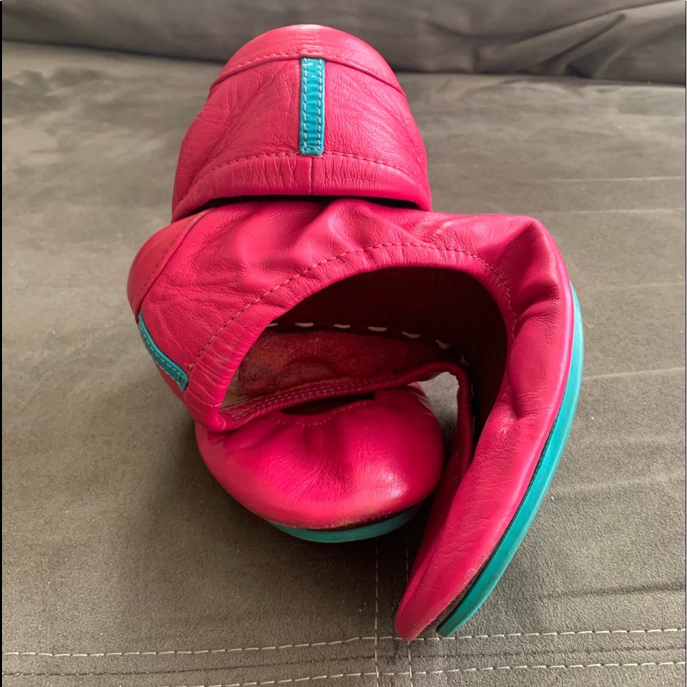 Fuchsia Tieks